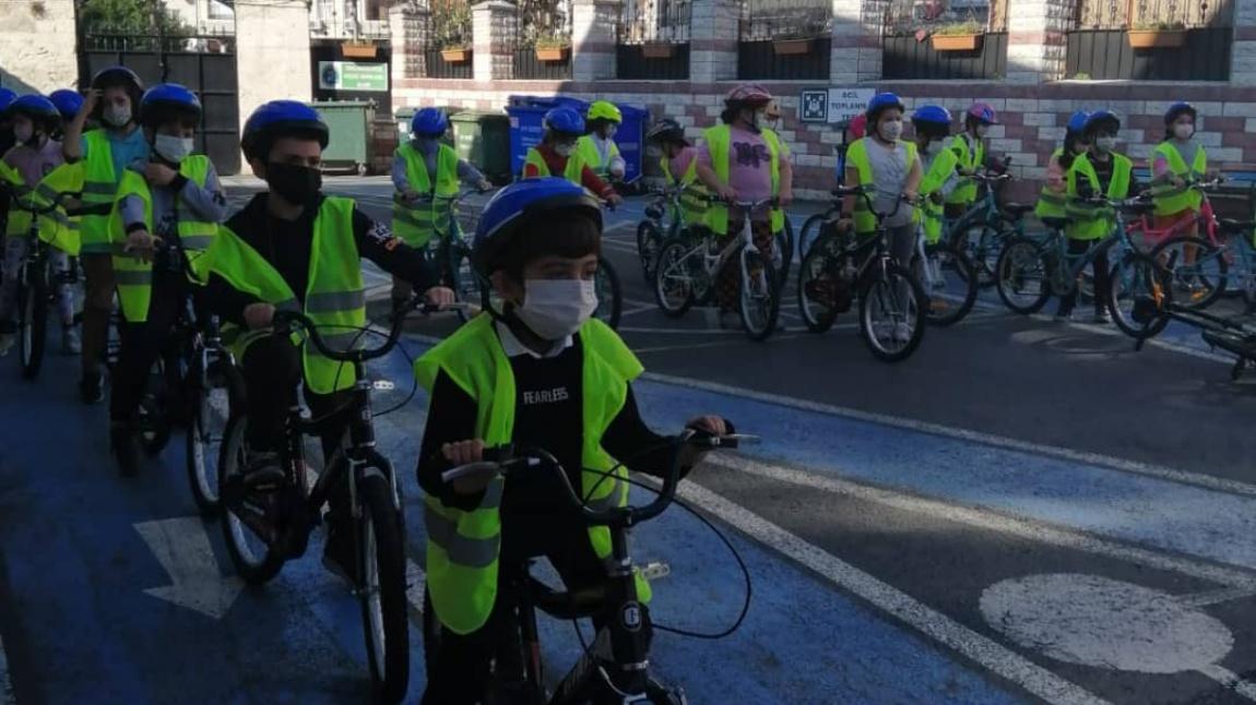 3/A Sınıfı Öğrencilerimizin Bisiklet Eğitimi Gezisi